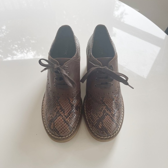 Geox Respira Adrya Leather Block Heel Lace Up Shoe - US 6.5 - Picture 6 of 10